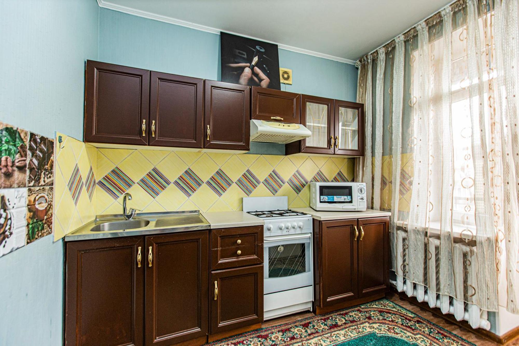 однушка в центре алматы, до арбата 5 минут ходьбы #82 Apartment *